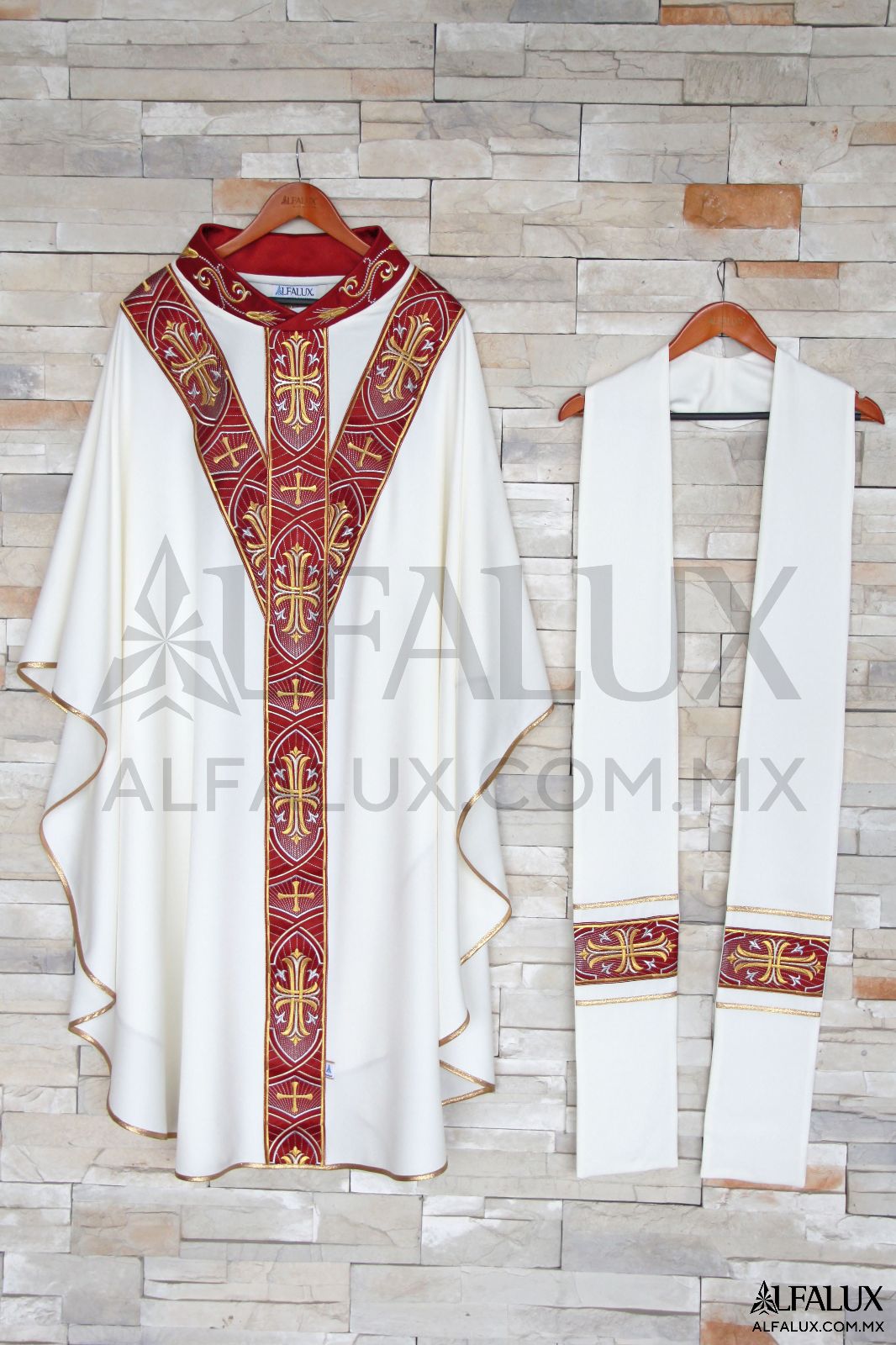 04 IMPERIAL YE Casulla Alfalux Perla RojoQuem Cuello Bordado 207